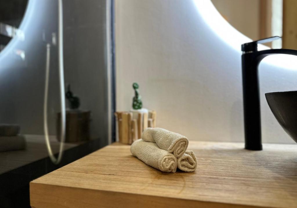French Loft - Central & Comfy 5