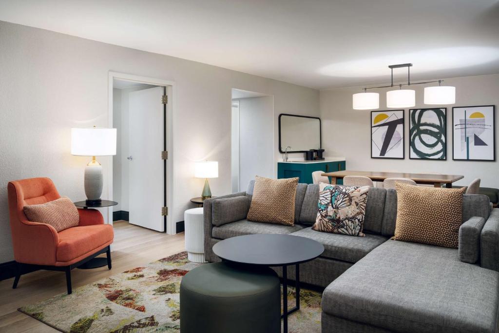 Embassy Suites by Hilton Memphis East Germantown Area Image
