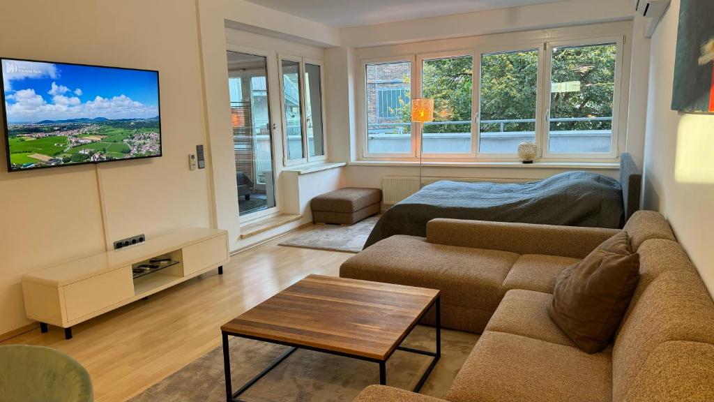 City Apartment Linz 3 Zimmer - Klimaanlage, Großes Sofa, Cafe & WLAN, Selfcheckin, Parkplatz, für 5 Gäste 5