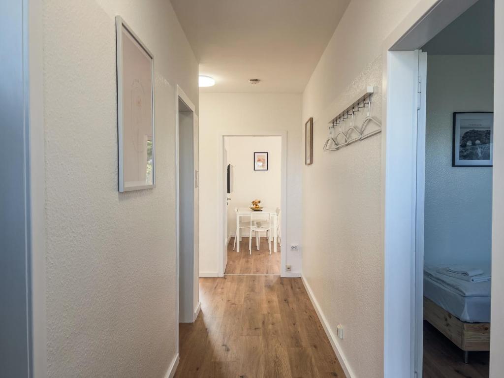 T&K Apartments - Düsseldorf - 3 room apartment with private parking 7min Fair and Airport DUS 2