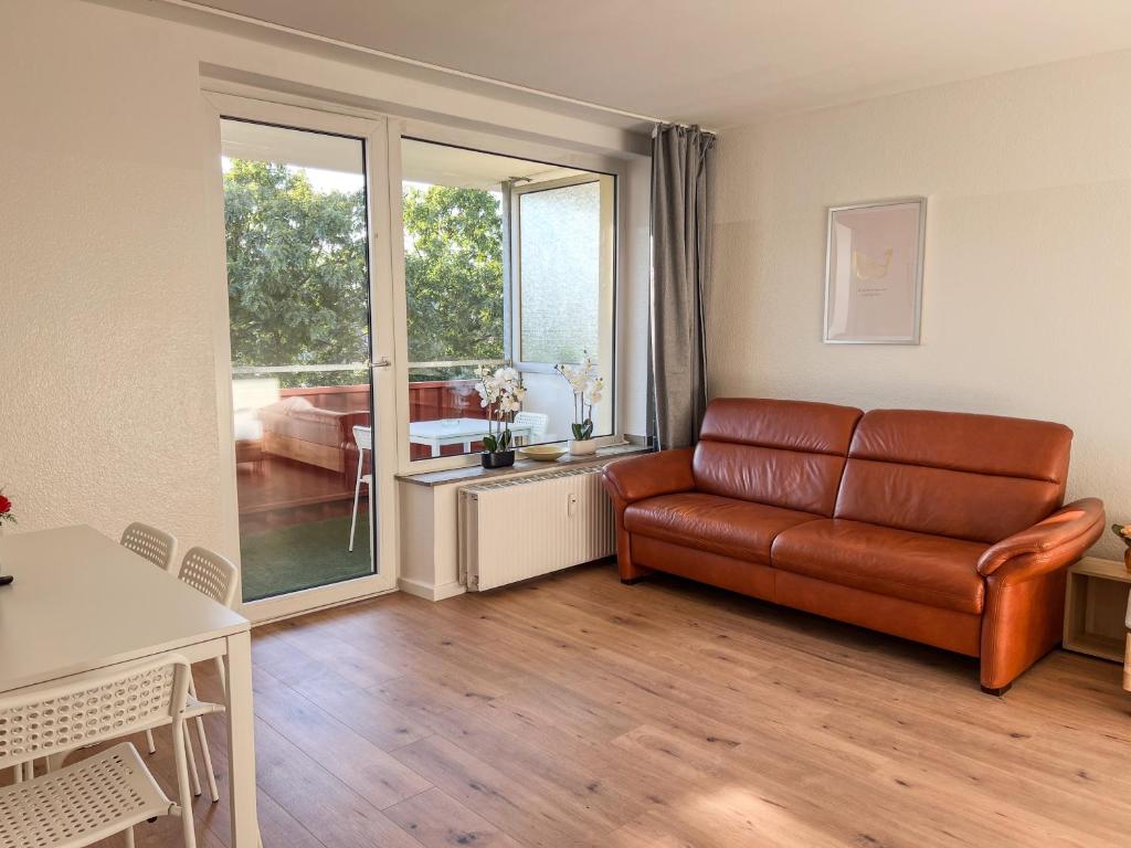 T&K Apartments - Düsseldorf - 3 room apartment with private parking 7min Fair and Airport DUS 1