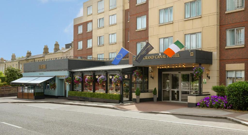 Grand Canal Hotel Image