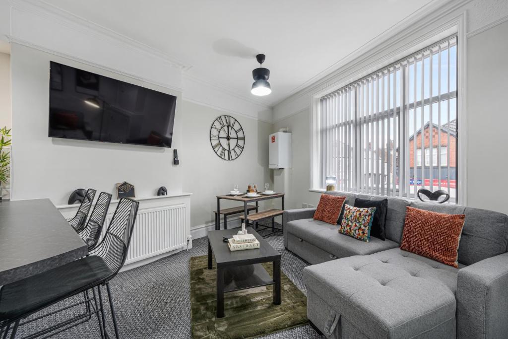 Anfield Cosy Stays - Close to Stadium - Sleeps 14 4