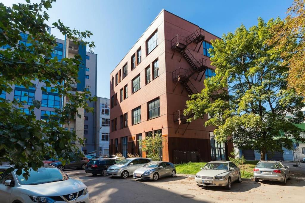 Artsy Design Loft - Hip District Uptown Vilnius 6