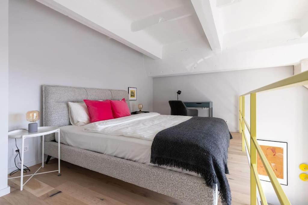 Artsy Design Loft - Hip District Uptown Vilnius 7