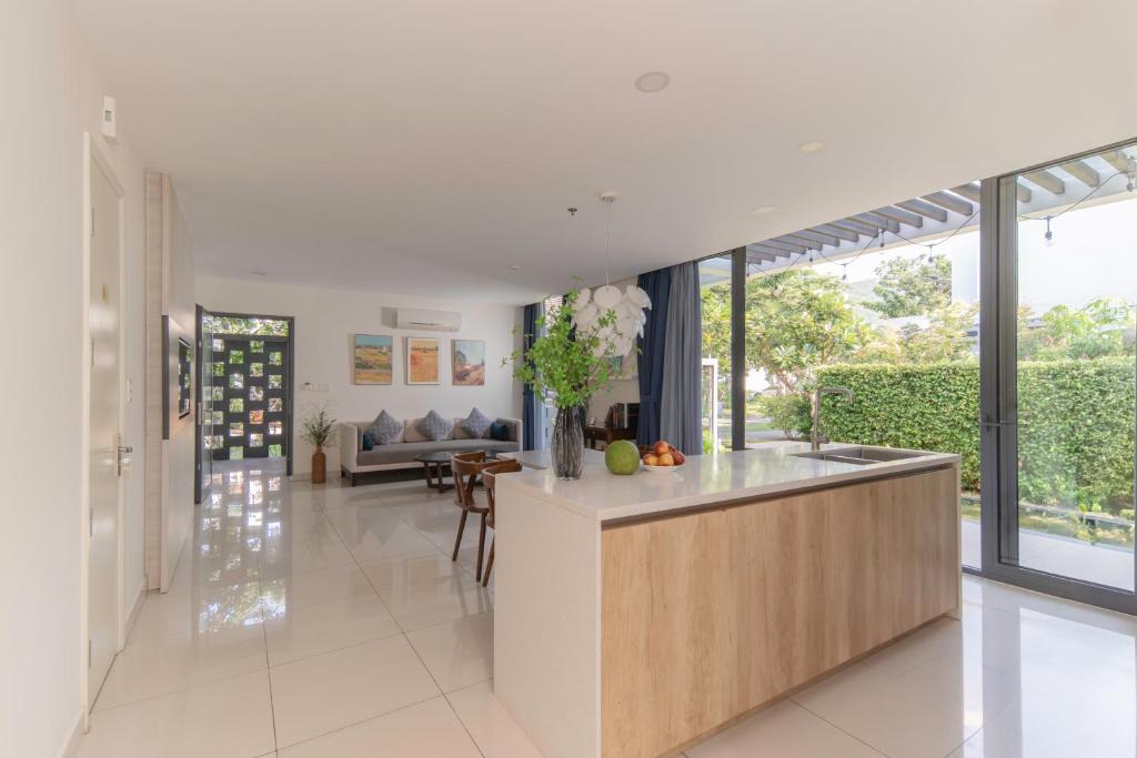 OCEANAMI VILLAS & BEACH CLUB