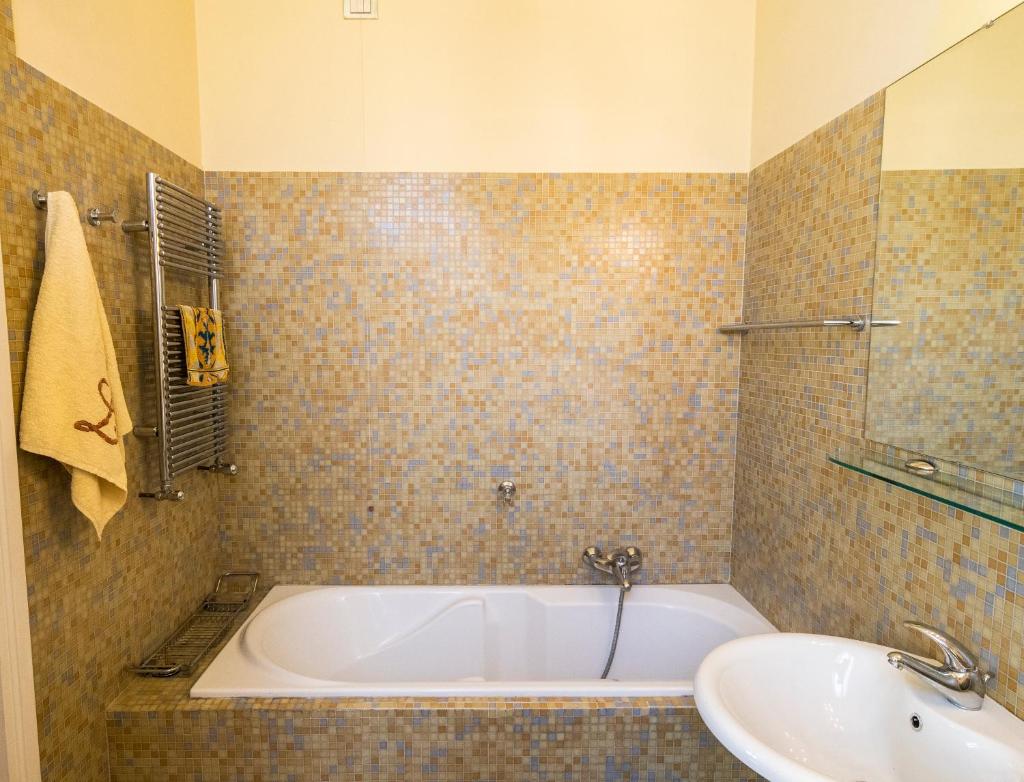 AF51 Florence Apartment 8