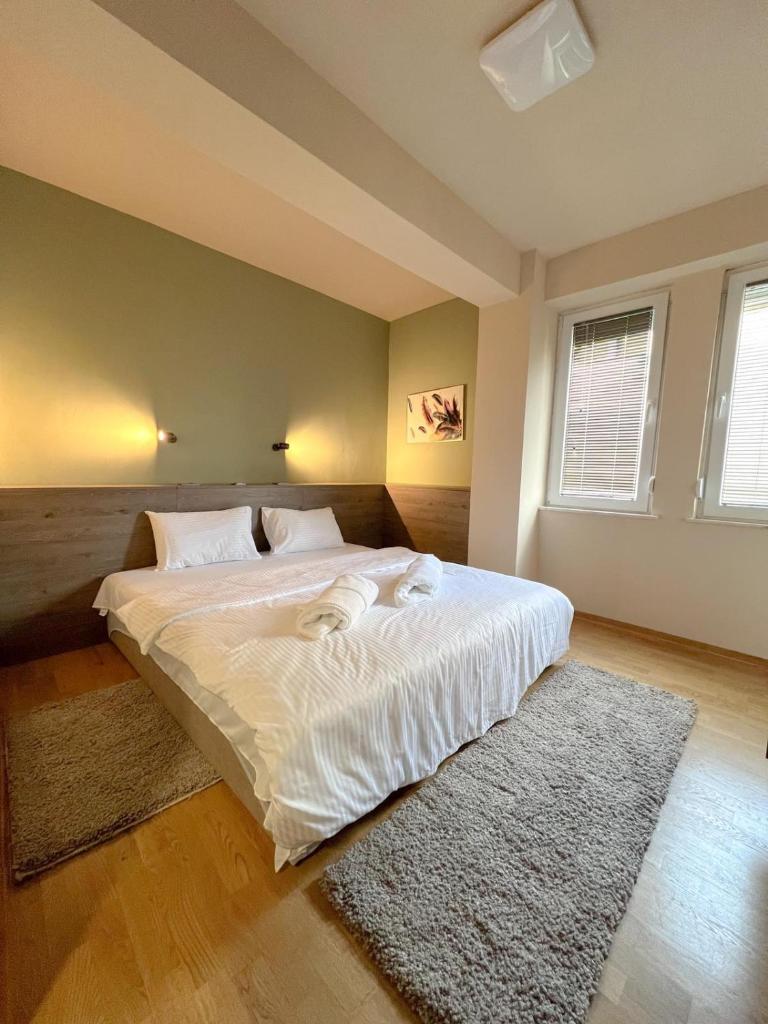 2-Bedroom Luxe with FREE parking by He-Ra Apartments Skopje 6
