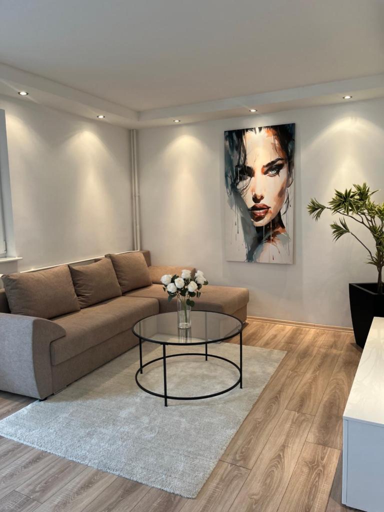 Ruby Modern Central Apartment 1