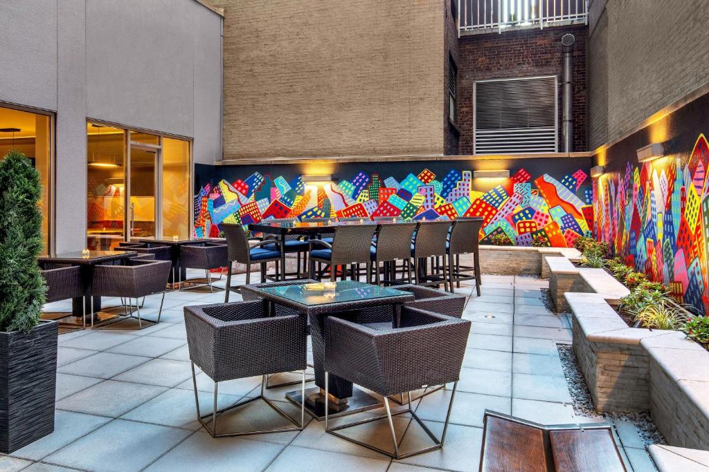 Courtyard by Marriott Times Square West Image