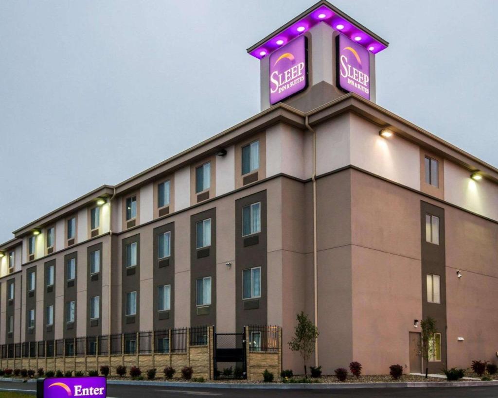 Sleep Inn & Suites And Conference Center Downtown Image