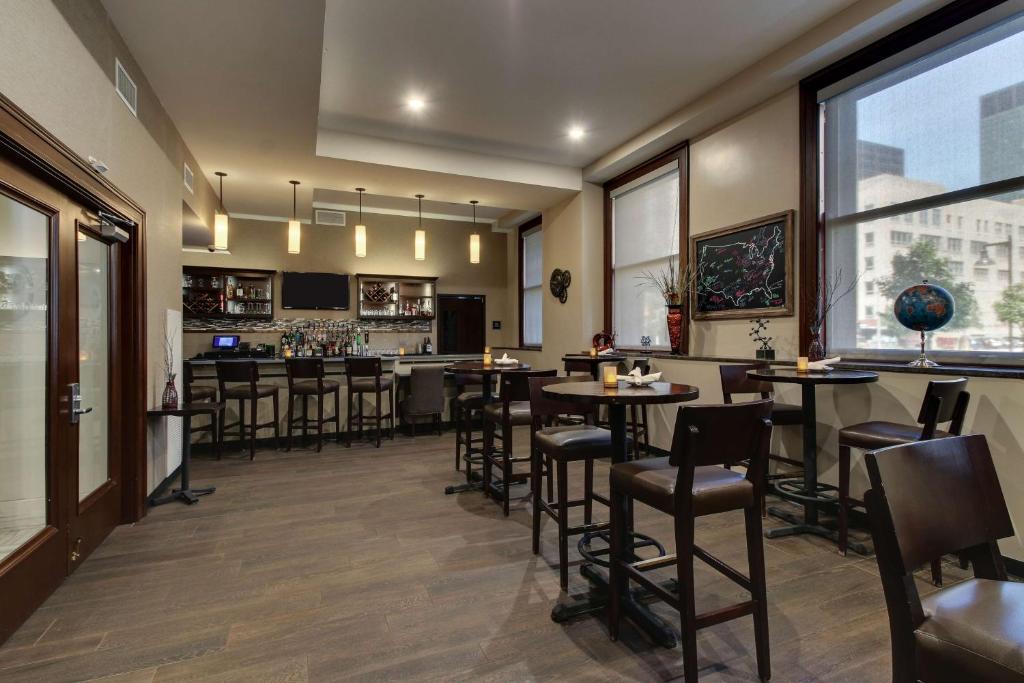 Drury Plaza Hotel Cleveland Downtown Image