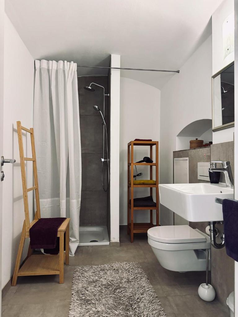 Cosy Castle Appartment Nürnberg - Charmanter Souterrain Altbau 3