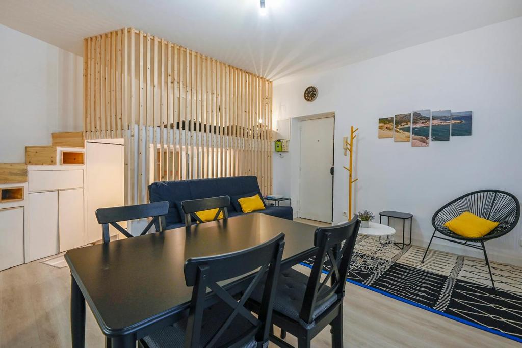 Charming studio located in the Panier district 1