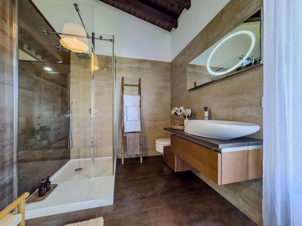 La Carrera, villa moderna con piscina privada en Mogro Cantabria 3