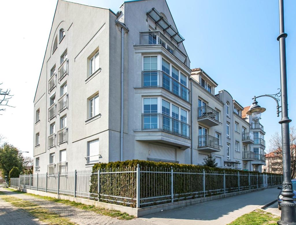 Uroczy Apartament z Parkingiem Sopot 6