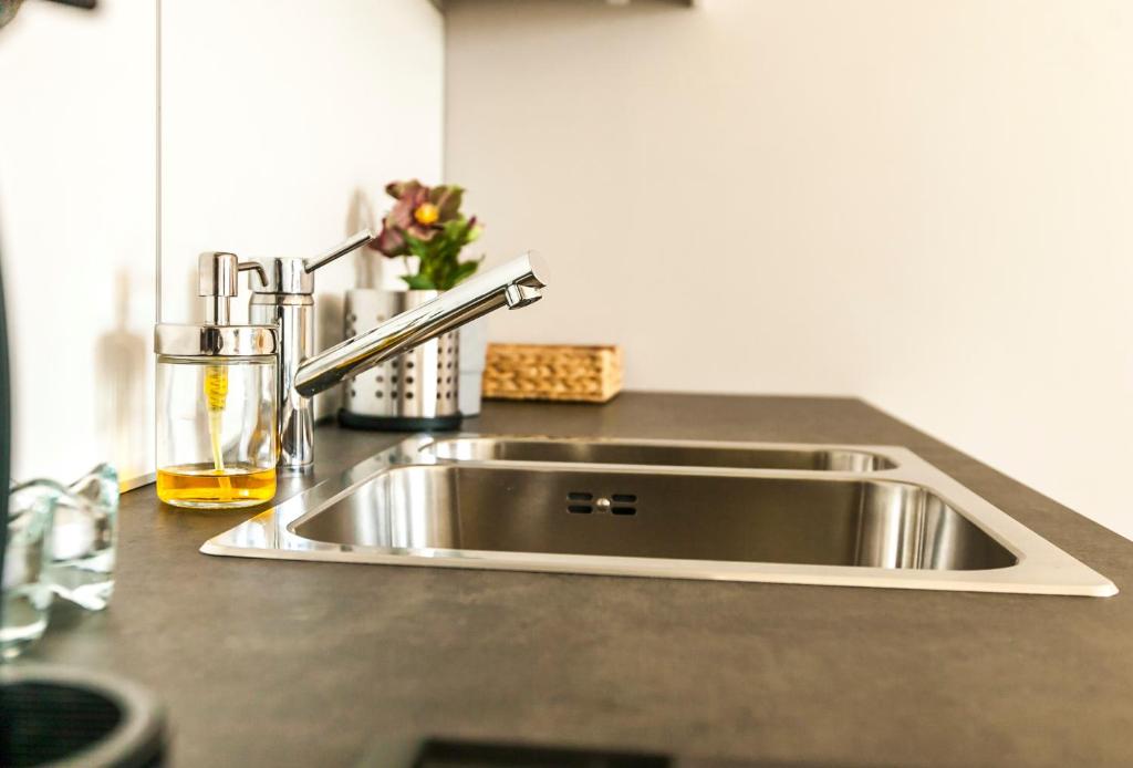 Uroczy Apartament z Parkingiem Sopot 3