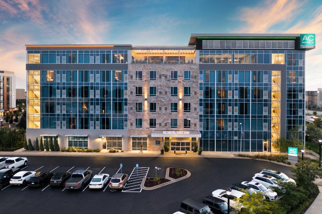 AC Hotel by Marriott Minneapolis West End Image