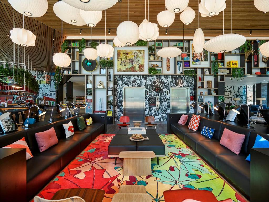 citizenM Seattle Pioneer Square Image