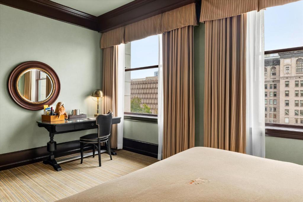 Arctic Club Hotel Image
