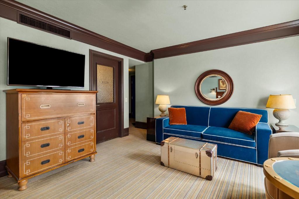 Arctic Club Hotel Image