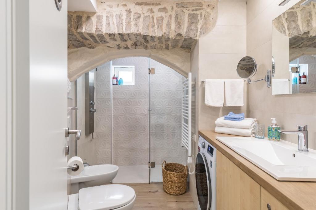 Old Town Cozy Apartment in Split Walk to Diocletians Palace and Beaches 8