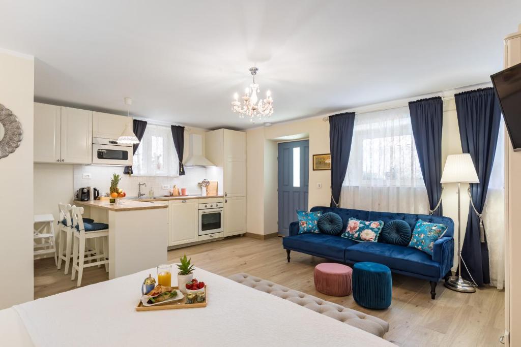 Old Town Cozy Apartment in Split Walk to Diocletians Palace and Beaches 4