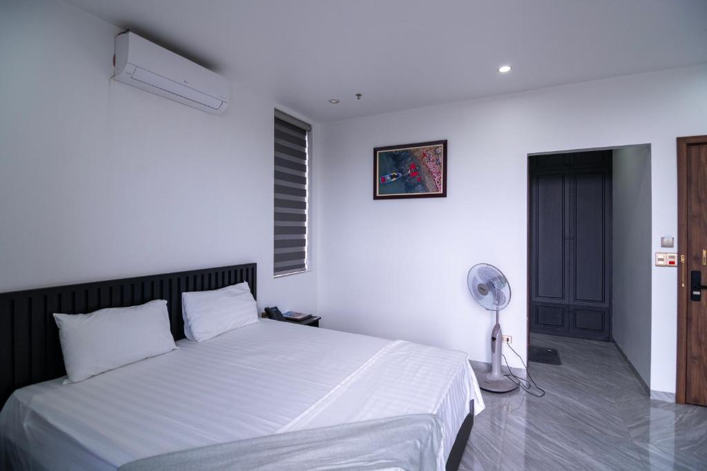 GOLDEN JOY HOTEL & APARTMENT