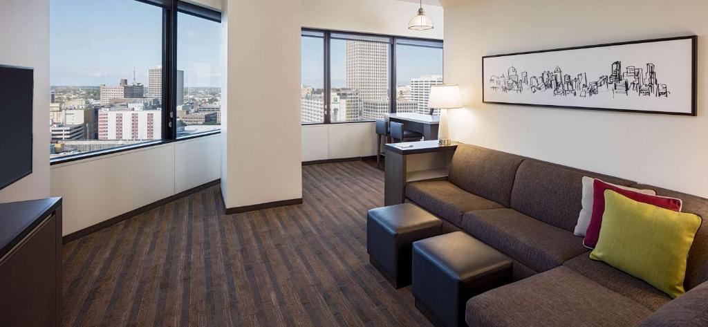 Hyatt House New Orleans Downtown Image