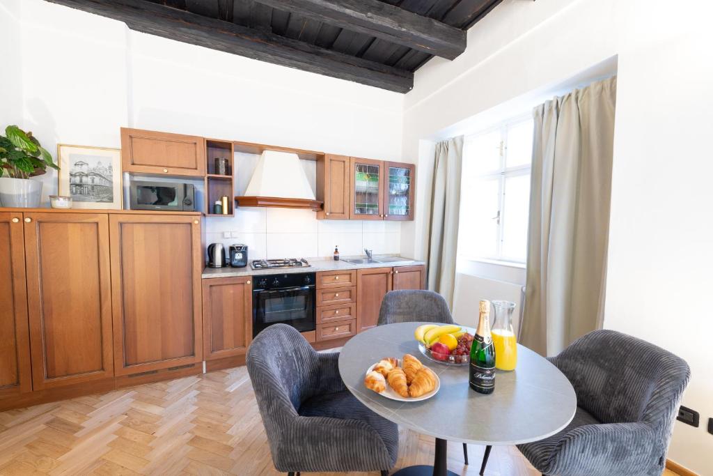 Adam's Apartment - Great Price & Best Location 4