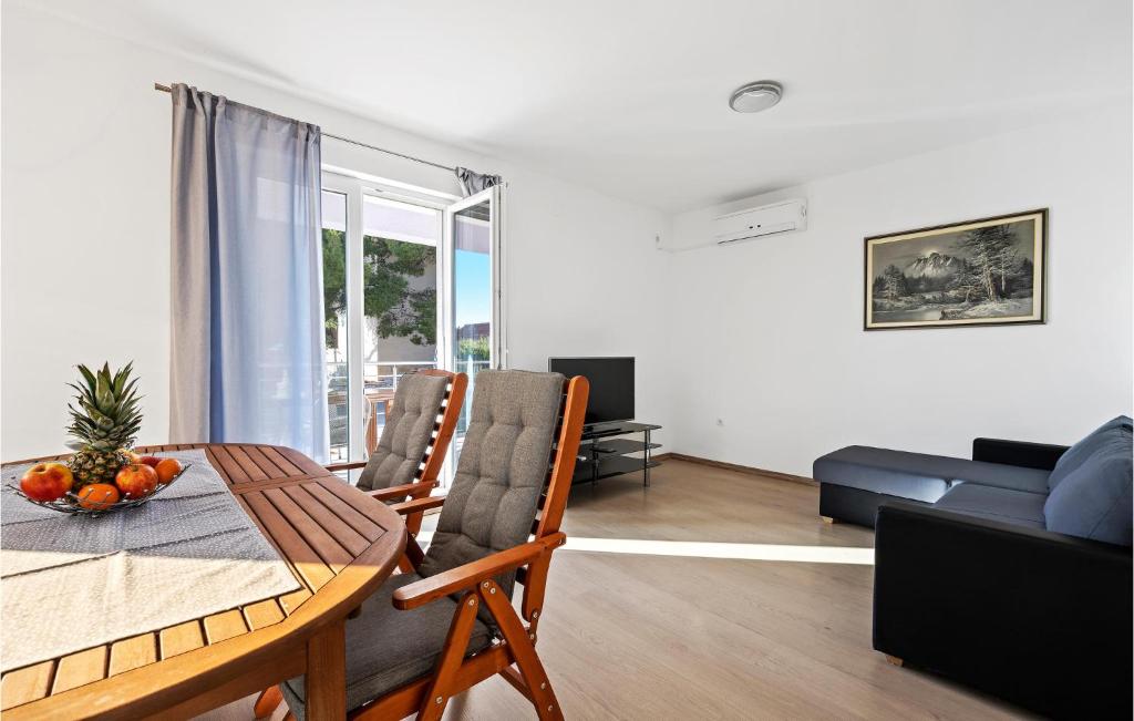 Beach Front Home In Primosten With House Sea View 5