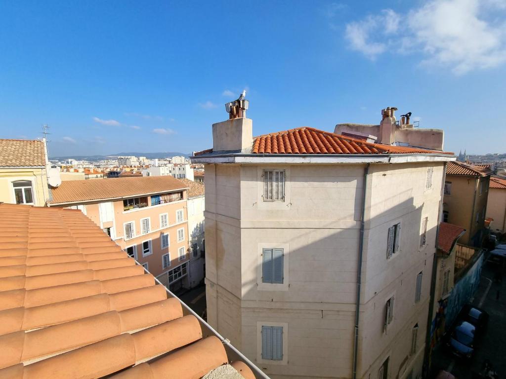 Appartement T3 Duplex sous les Toits de Marseille Panier Vieux Port 6