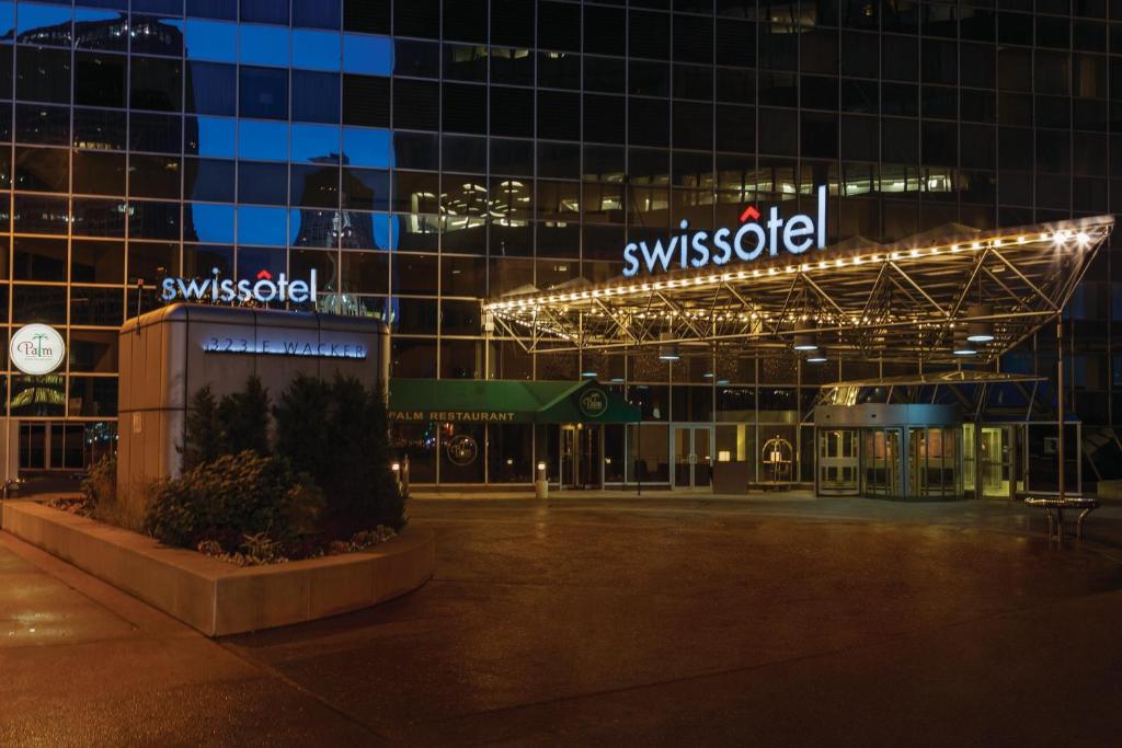 Swissotel Chicago Image