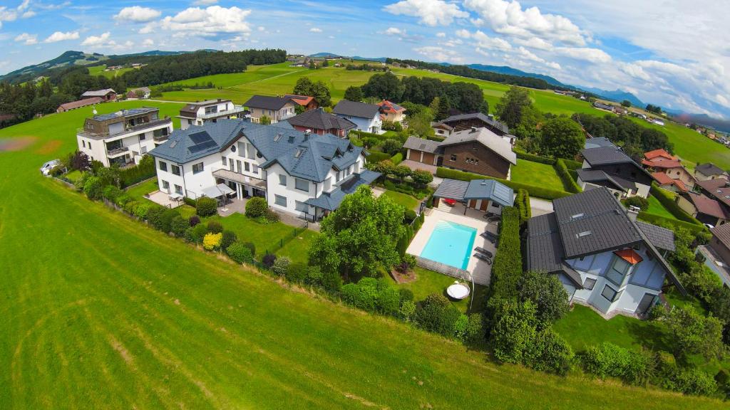 "SONNTAGSGLÜCK" - Premium Apartments Seekirchen, ruhiges Feriendomizil im Grünen, gemeinsamer Poolarea 6