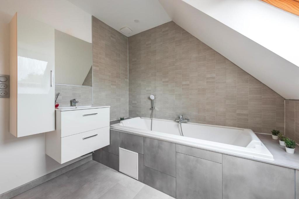 Le Serenity - Maison proche Gare 6