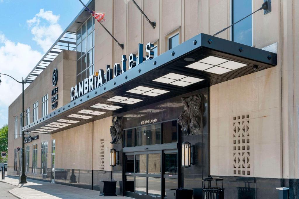 Cambria Hotel Detroit Downtown Image