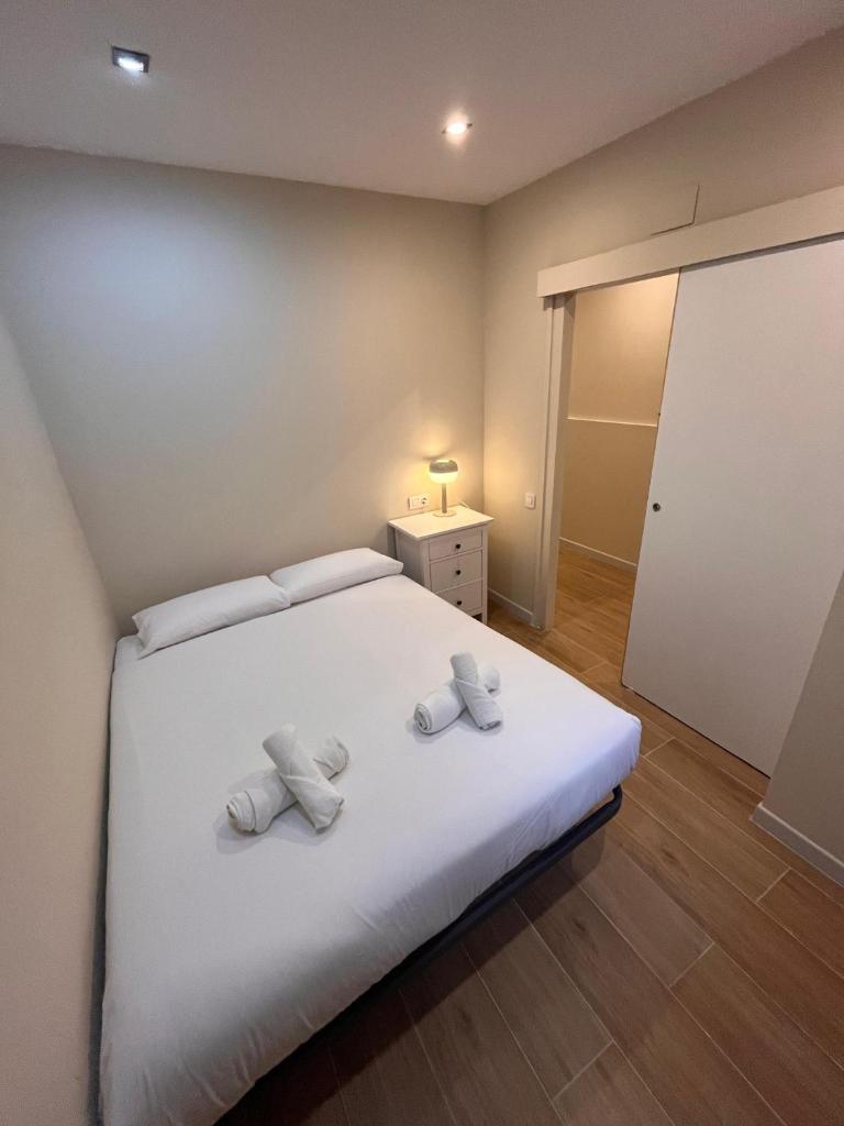 MAB1 - Apartamento a pie de calle con terraza privada 2