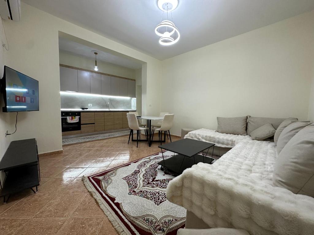 Mandi Apartament 4