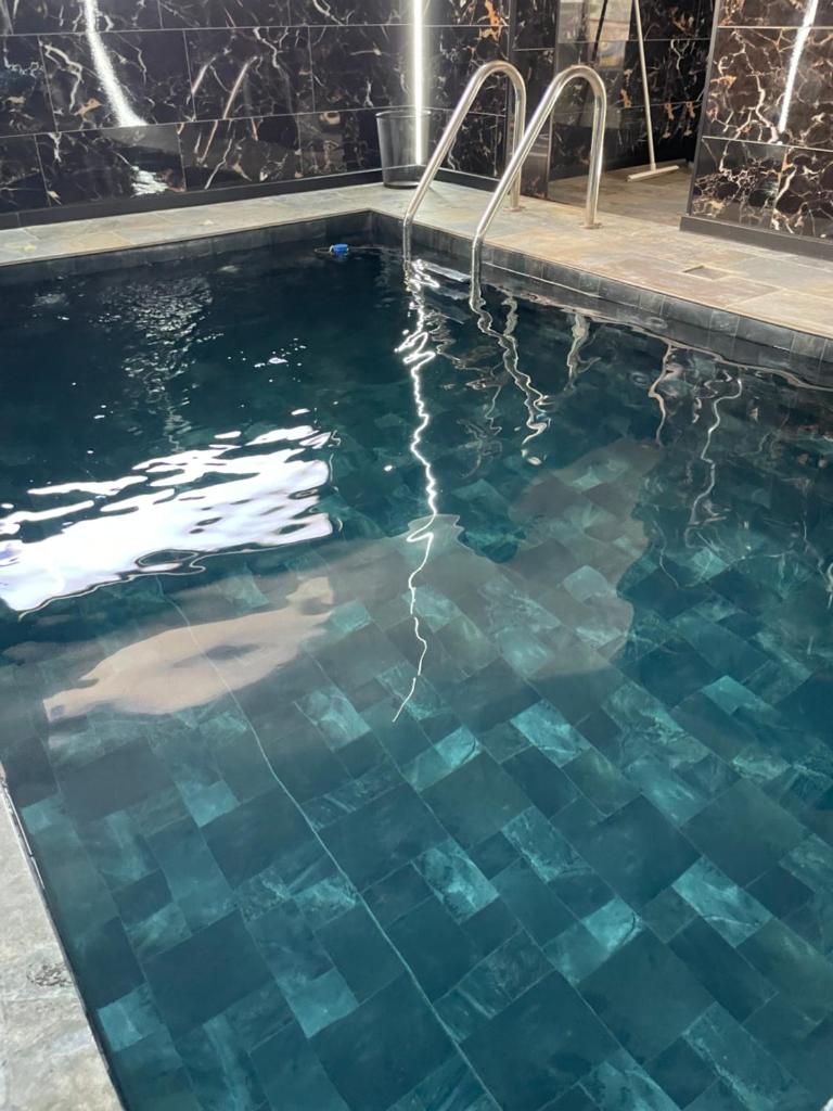R luxury piscine et spa privatifs 4