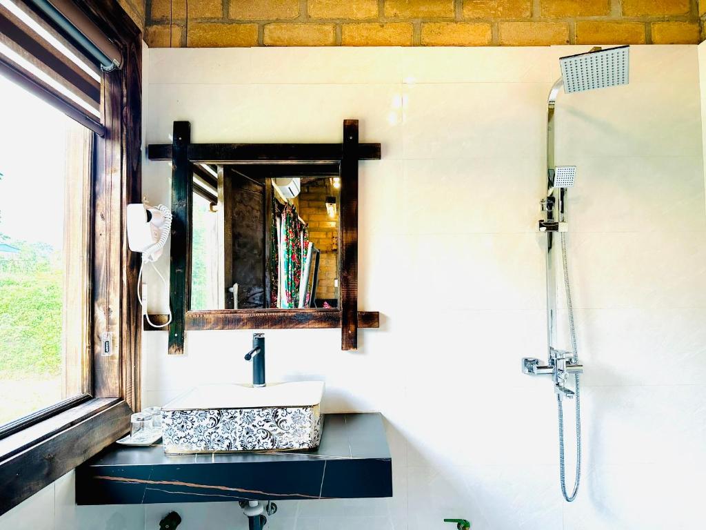 Ban Bang Ecolodge Tours & Motorbike Rental