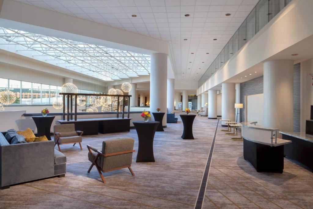 Sheraton Arlington Hotel Image
