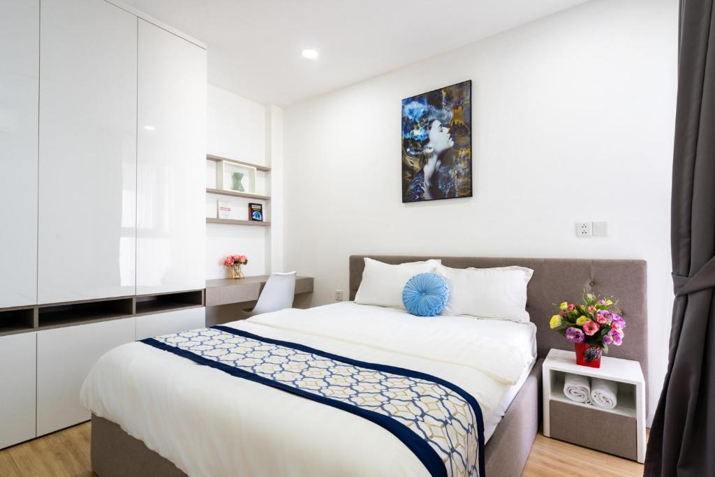 Otis Apartment - Rivergate Building District 4