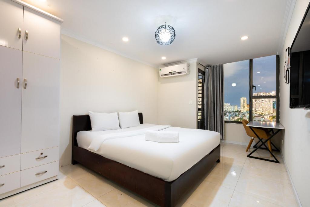 Otis Apartment - Rivergate Building District 4