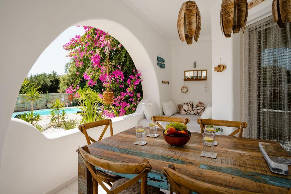 Albion, Cosy Two Storey Apartment, Stelida Naxos
