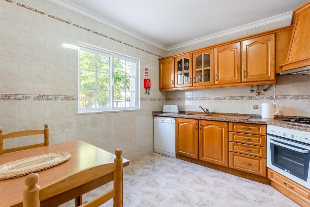 Cozy 3 BDR House Duplex With Patio by LovelyStay 8
