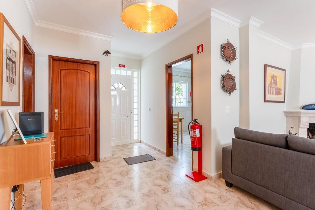 Cozy 3 BDR House Duplex With Patio by LovelyStay 7