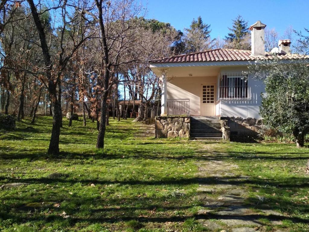 Estancia rural ideal con niños - Miraflores Sierra 1