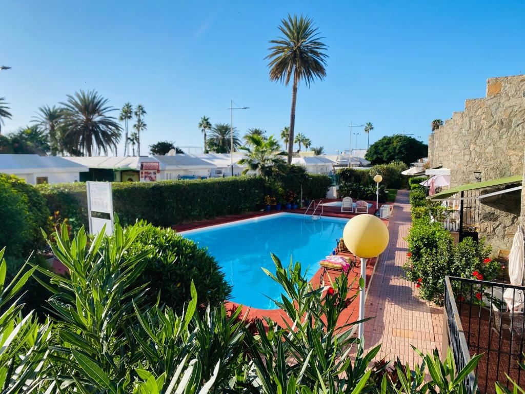 Puerto Rico duplex with community pool close to the beach 4