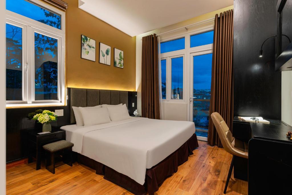 Nature Hotel - Luong The Vinh