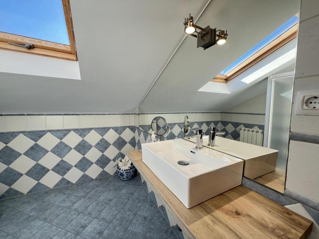 YourHouse Fontevella II 3